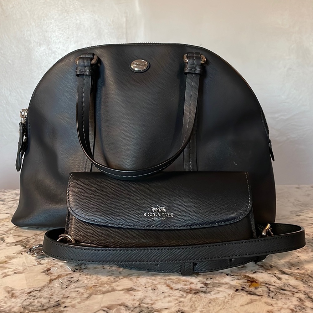 COACH Black Bowler-Type and matching wallet